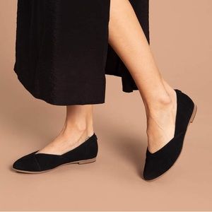 TOMS Black Jutti Neat Flat 9.5 Never Worn